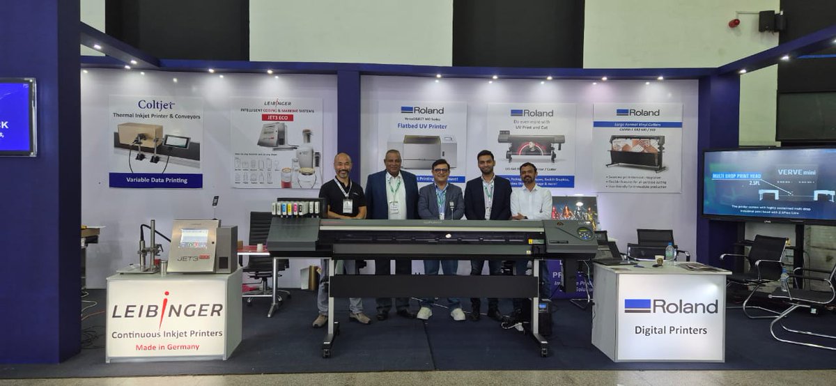 apsominfotexltd's tweet image. A successful wrap-up to #Lankapak2025 in Colombo, Sri Lanka (October 23–25), where we showcased the 𝐑𝐨𝐥𝐚𝐧𝐝 𝐔𝐆 𝐒𝐞𝐫𝐢𝐞𝐬 and received an amazing response from visitors.

#Apsom #Roland #rolanddg #Lankapak2025 #DigitalPrinting #PrintingInnovation @rolanddga