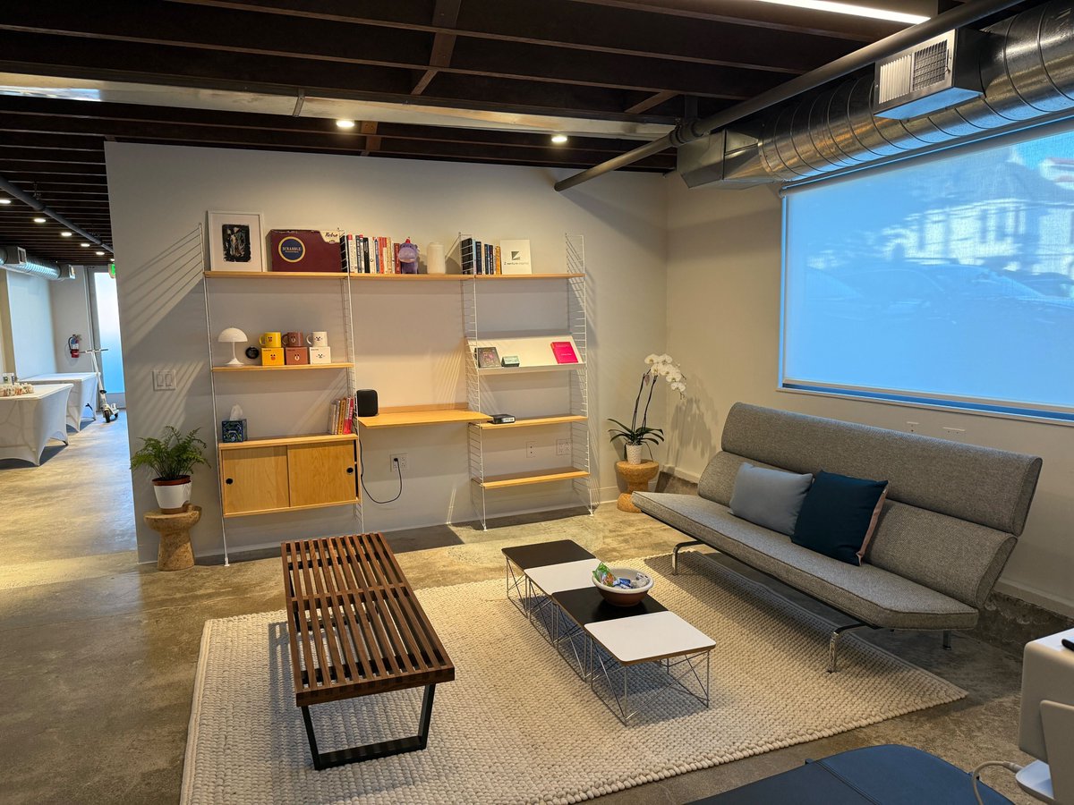 🚀米国・サンフランシスコに新オフィス開設🚀

アジアから世界へ―― 

ZVCは今月サンフランシスコに、アジアと米国の起業家を繋ぐゲートウエイとなる新オフィスを開設しました。  
グローバルで挑戦する起業家を、ZVCはこれからも全力で支援していきます！  

リリースの詳細はコメント欄をチェック👇