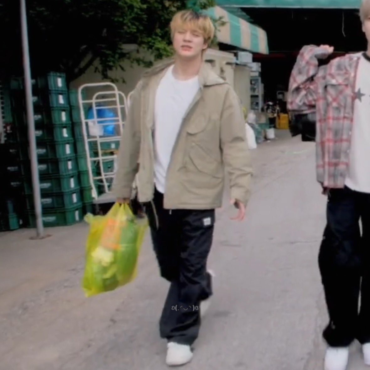 난이제지쳤어요 • • •