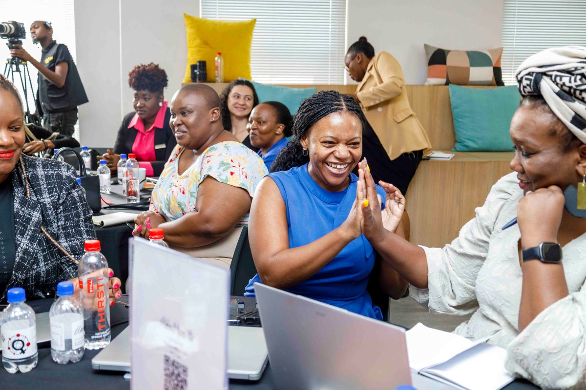 ITC_SheTrades's tweet photo. 📍Johannesburg 🇿🇦

Running a successful #SmallBusiness takes persistence, technical skills and strong networks.

#ThisWeekAtITC, 50 women entrepreneurs shared their business challenges and refined their models and pitches.

A day of reflection, new perspectives and solidarity.

Delivered with @Visa, in partnership with the #SheTrades South Africa Hub (hosted by @sedfa_dsbd ), @SECO_CH , @AbsaSouthAfrica, @womhub and @Microsoft.

@ITCnews | @VisaCEMEA