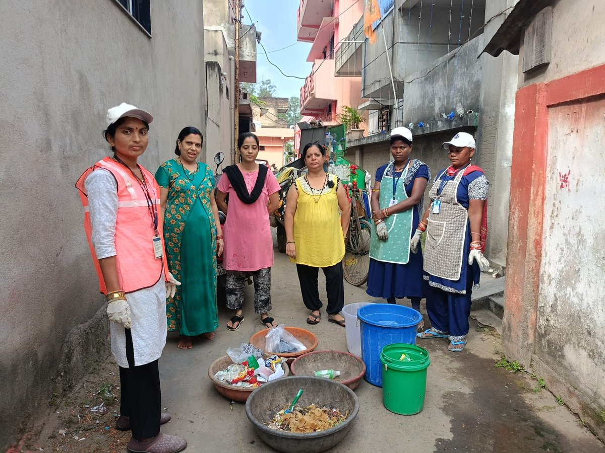 smartraigarh's tweet photo. *विशेष स्वच्छता पखवाड़ा 2025 *
#VisheshSwachhataPakhwada2025
#cgrajatjayanti2025 
#Swachhotsav
#SwachhBharat
#SwachhBharatHaritBharat
#संवर_रहा_छत्तीसगढ़
#SwachhChhattisgarh
#SwabhavSwachhata #SanskarSwachhata #CMOChhattisgarh #arunsao #ArunSaoBJP #urbanchhattisgarh #CGURBAN https://t.co/EE92PZM4F4