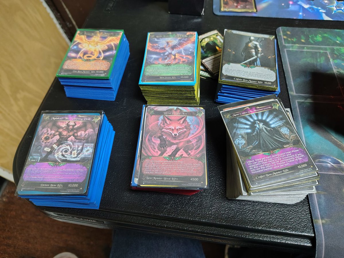 demetriousjone7's tweet photo. Making a card game if you want to know more let me know https://t.co/6Xb1gpw654