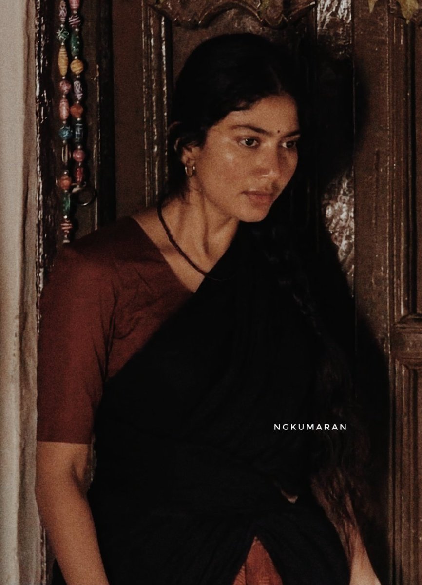 NGKumaran_'s tweet photo. She walks in, and silence finds meaning..
@Sai_Pallavi92 #SaiPallavi #MereRaho #Ramayana
#FanboyForever https://t.co/VsrXNilfxL