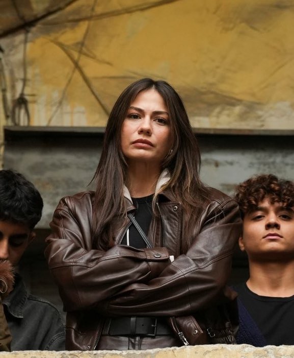 yetimleri artık bi kadın yönetsin anamız olsun