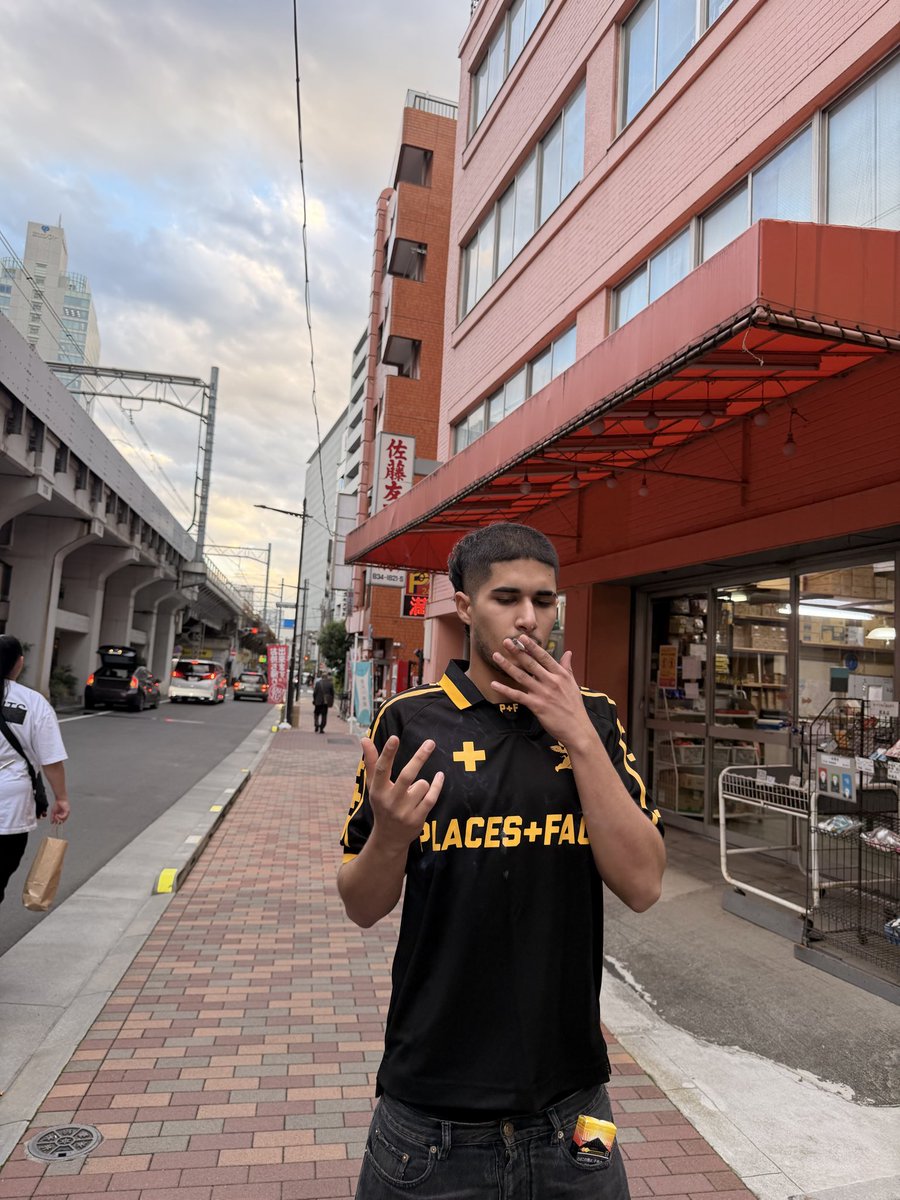 PLACES+FACES tweet media