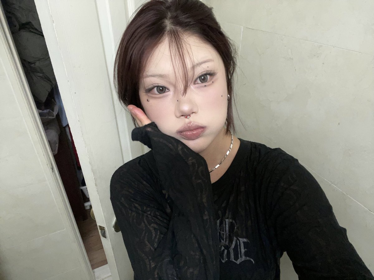 yumi tweet media