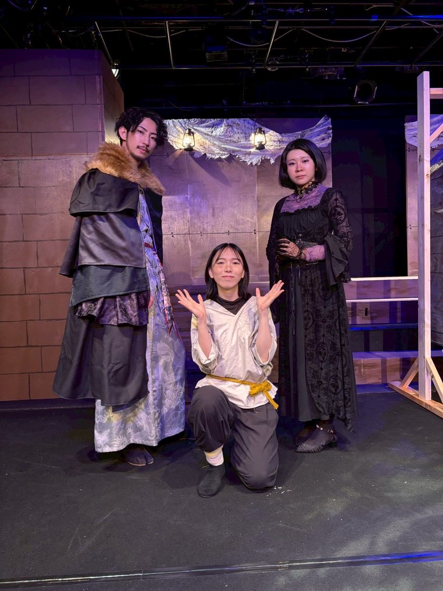 tabusasatsuki's tweet photo. 【2025年度卒業公演⚰️パンドラの鐘🔔】
役名：リース
部署：衣装小道具班
担当衣装：リース、カナクギ(狂王)、ピンカートン未亡人

 #月でのえせ  #パンドラの鐘 https://t.co/dqj1u4em4H