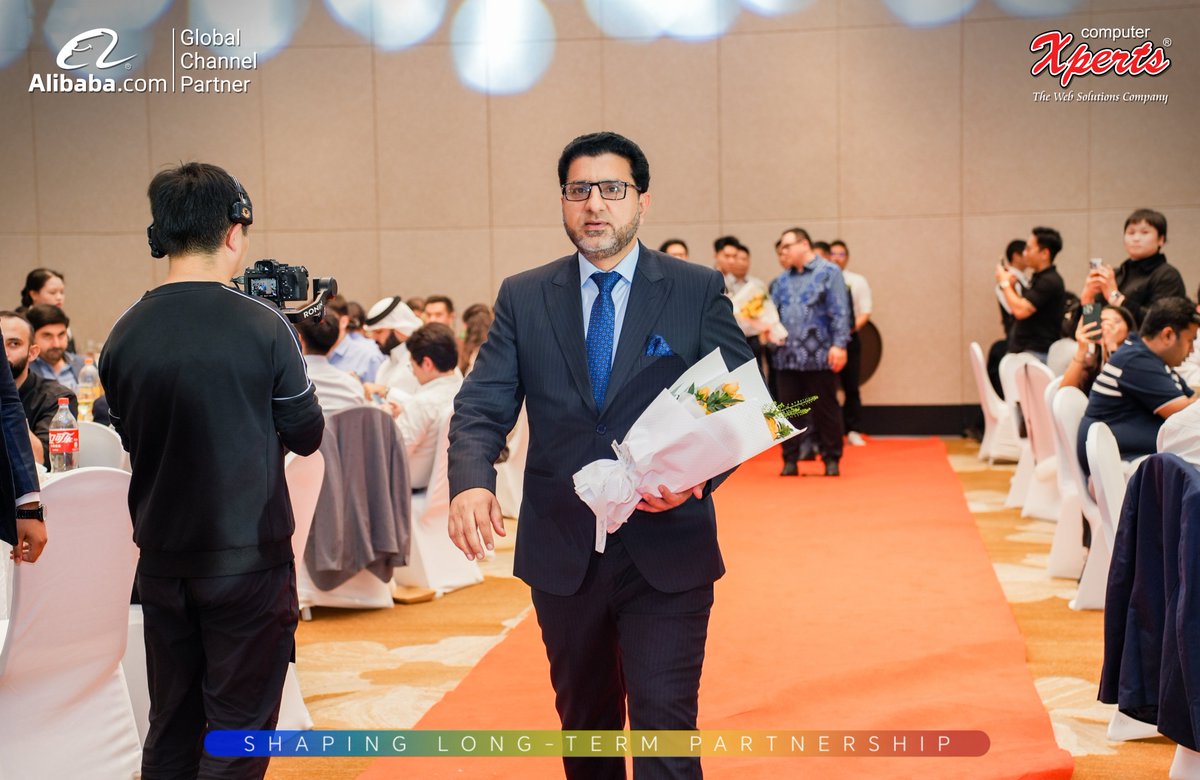 alibabaxperts's tweet image. 💼 Pakistan’s Channel Partner Joins Alibaba FY26 Global Summit in China
.
.
#AlibabaPakistan #ComputerXperts #AlibabaGlobalSummit #FY26GlobalChannelPartnerSummit #AlibabaChina #HangzhouSummit #AlibabaHeadOffice #TradePartnership #GlobalTrade #ExportPakistan #AlibabaPartners