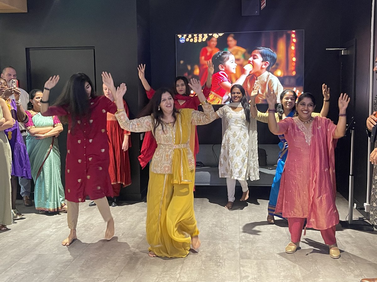 Enovame's tweet image. From the Enova team, we wish you and your families a #HappyDiwali! May this festival of lights bring you a healthy and prosperous new year #Diwali #FestivalOfLights