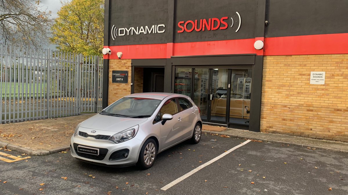 dynamic_audio's tweet image. Kia Rio 2016 upgraded with Sony XAV-AX4050, Pioneer ND-BC9, Mivue 955WD &amp;amp; Connects2 kit for a smart, seamless drive! 🚗

@Connects2 @PioneerUK @SonyUK @Mio__UK @KiaUK