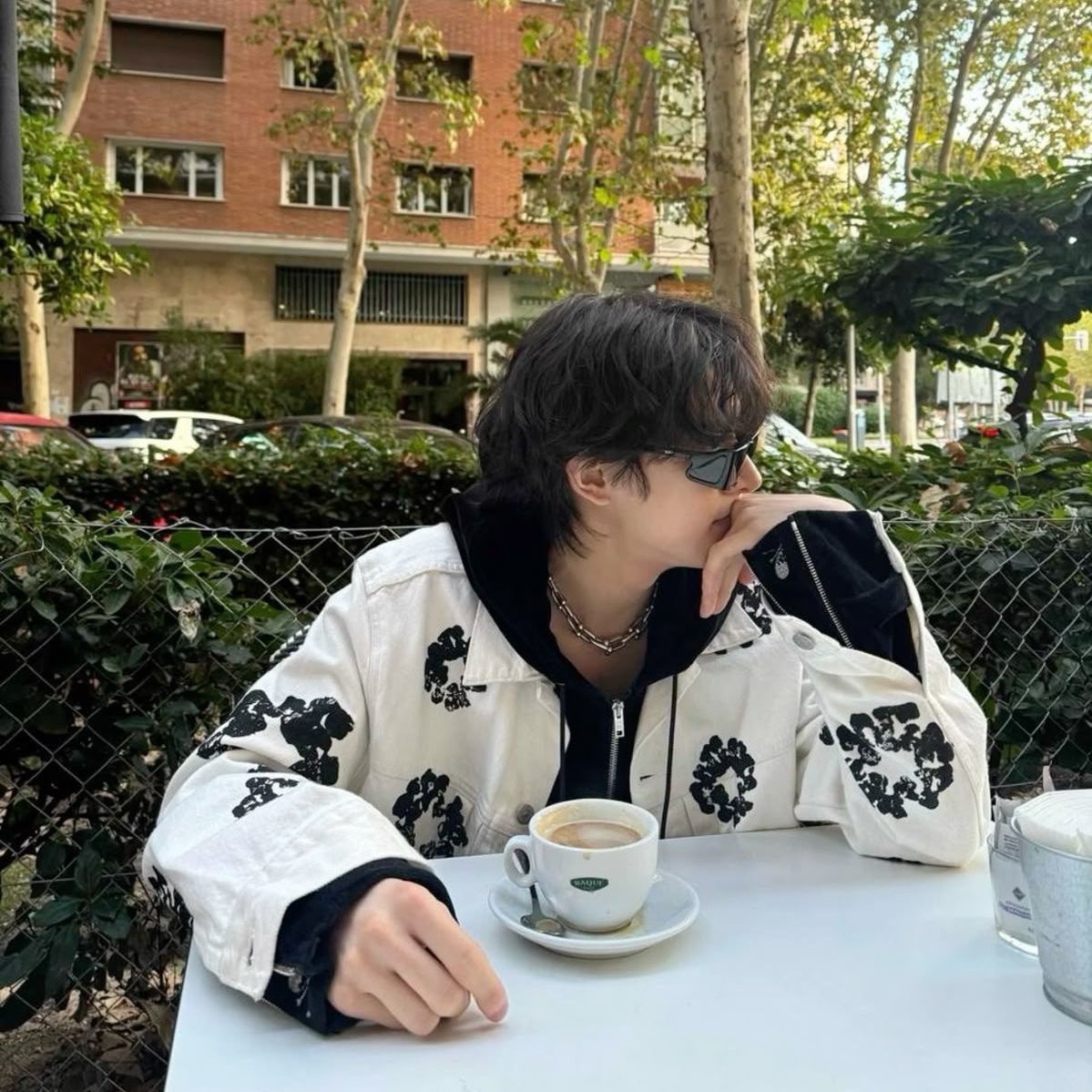 emilkhair's tweet photo. Haha funny you said that meanwhile I always ask the guys to get out of my room just to read our chats and said that I need some time with my bebe. Why the hell whould I call you bebe then? https://t.co/Pwk6ZcESKt