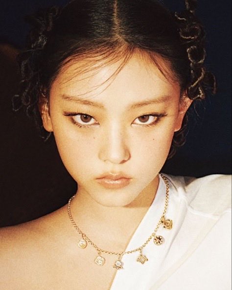 It’s Haerin Day!!
#WithHaerinAlways
#HaerinOurStrength
#OurCatHaerin