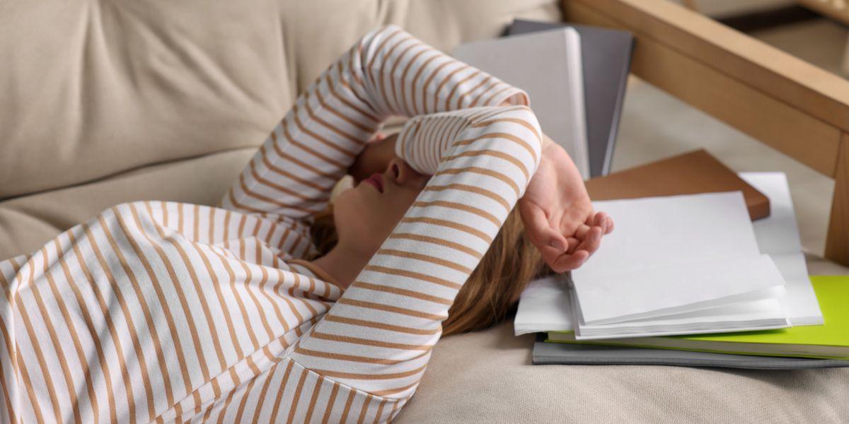 Kein Test, kein Medikament: Patienten mit Erschöpfung – 70 Prozent davon sind Frauen – werden oft nicht ernst genommen. Eine breite Polit-Allianz fordert nun eine rasche koordinierte Versorgung. tagesanzeiger.ch/long-covid-zue…