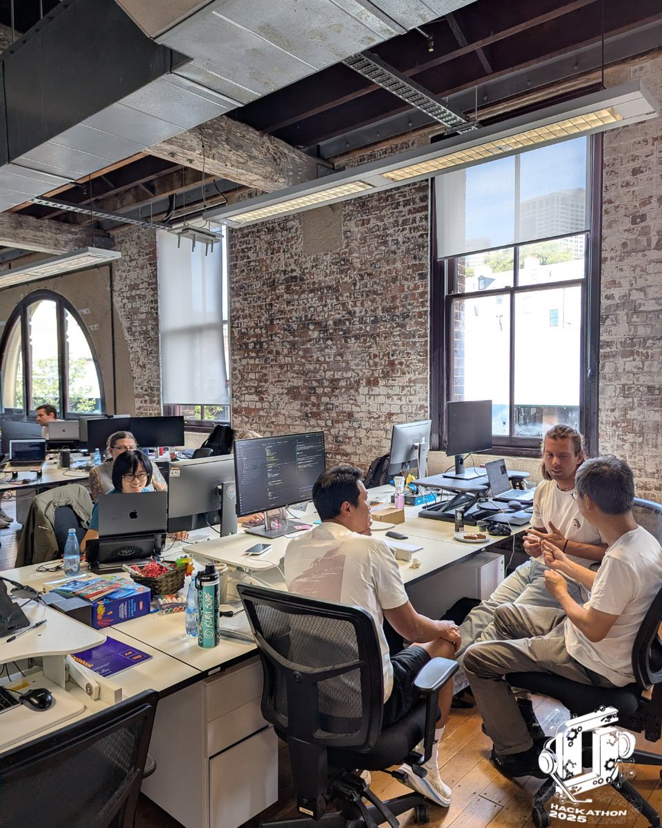 SiteMinder_News's tweet image. This year’s #SiteMinderHackathon has wrapped — and what an incredible journey it’s been! 💻 💙

Over 4 days, 29 teams and 113 innovators from across 7 countries came together to push boundaries and turn bold ideas into solutions that enhance customer experiences. 🚀