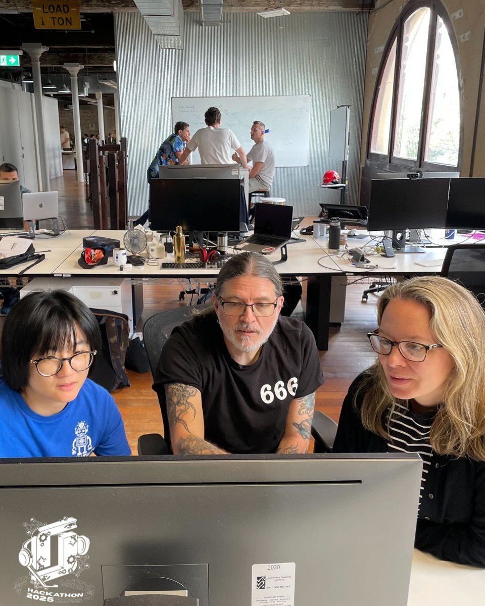 SiteMinder_News's tweet image. This year’s #SiteMinderHackathon has wrapped — and what an incredible journey it’s been! 💻 💙

Over 4 days, 29 teams and 113 innovators from across 7 countries came together to push boundaries and turn bold ideas into solutions that enhance customer experiences. 🚀