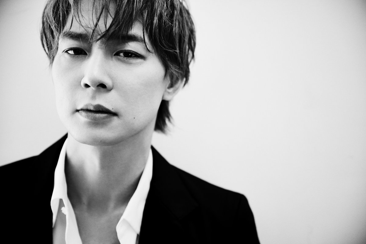 ＼ユチョンの日本初‼ 写真集が発売📖／

今回なんと千葉＆沖縄で撮影👏
美麗ショットをチラ見せ📸📖

巻末にロングインタビューも掲載📝💕

▼ご予約はライブドアショッピングから✨
ac.ebis.ne.jp/tr_set.php?arg…

11月7日まで受付中なので、お見逃しなく👀💥

#ユチョン #ParkYuChun #PR