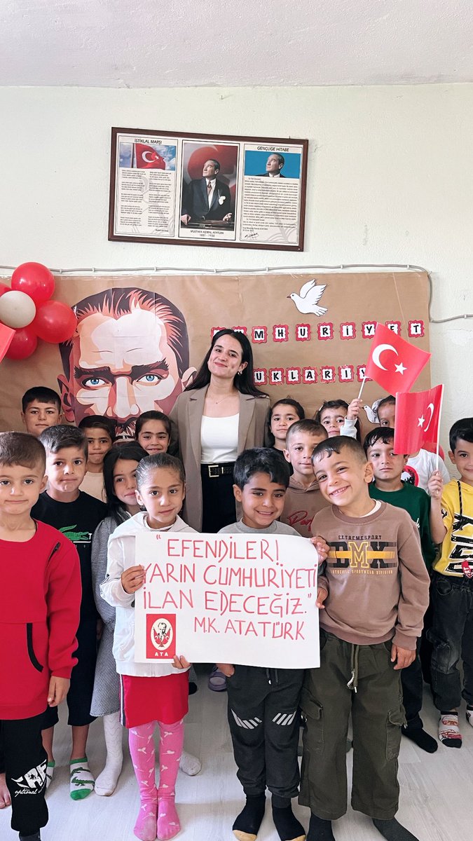 29 Ekim Cumhuriyet Bayramı 🇹🇷♥️✨ 
<a href="/Yusuf__Tekin/">Yusuf Tekin</a> 
<a href="/vali_zorluoglu/">Murat Zorluoğlu</a> 
<a href="/tchazro/">T.C. Hazro Kaymakamlığı</a> 
<a href="/HazroMem/">Hazro İlçe Milli Eğitim Müdürlüğü</a> 
<a href="/ugurdoganer01/">Uğur DOĞANER</a> 
<a href="/Diyarbakirmem/">Diyarbakır İl Millî Eğitim Müdürlüğü</a>