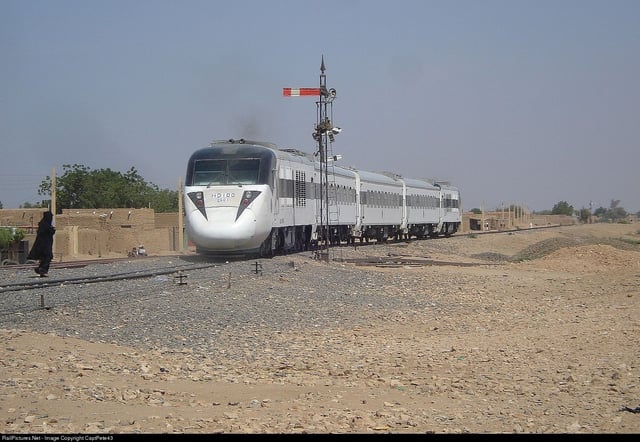 AfricaFirsts's tweet photo. Top 3 Countries with the Longest Railway Networks 🚆in East Africa

1. 🇸🇩 Sudan - 7,251 km: 2nd in Africa 

2. 🇹🇿 Tanzania - 4,097km: 5th in Africa 

3. 🇰🇪 Kenya - 3,819 km: 8th in Africa. https://t.co/c3zChYAdT2