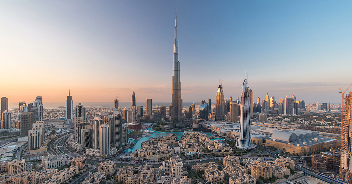 BrightsunTravel's tweet image. 🌴 Your Dubai getaway: 4★ Deluxe Room at the Ascot Hotel with flights &amp;amp; transfers from £499!
✨3-night stay
✨Return flights &amp;amp; private transfers from London Gatwick 
✨25kg baggage allowance per person
✨ Free private return airport transfers
 ✨Complimentary dhow dinner cruise…