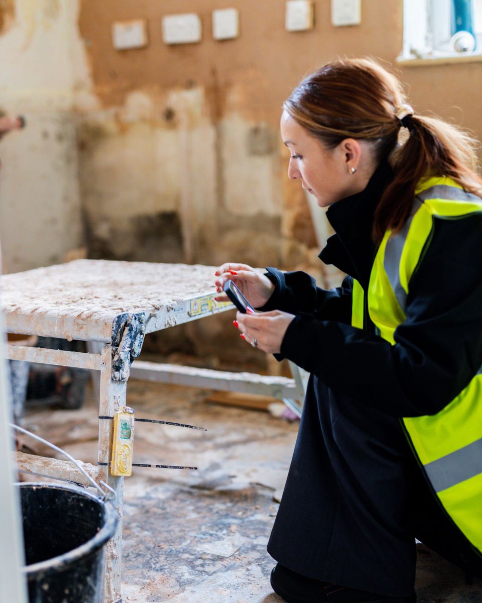 VisionBuilding3's tweet photo. Health &amp; safety is everything on site! 👷‍♂️

Regular checks help us catch issues early, protect the team, and keep things running the right way, no shortcuts, just care. 🙌

#TeamVision #HealthAndSafety #BuiltWithCare #SiteLife https://t.co/vBRNNZUle5