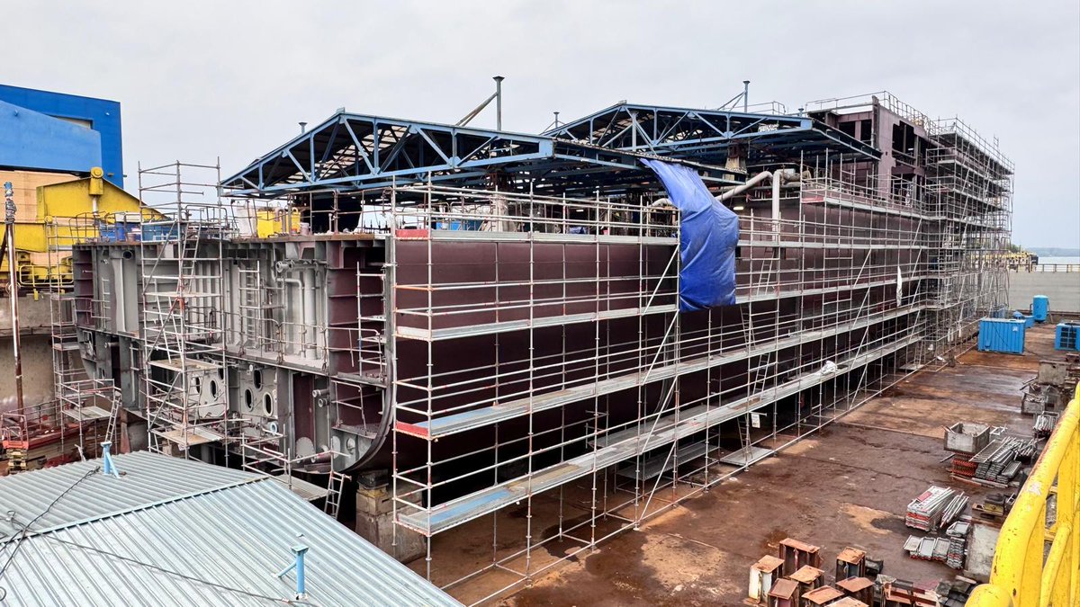 NavyLookout's tweet image. Construction of 🇵🇹Portuguese Multifunctional Naval Platform/drone carrier, NRP D. João II  by @damen underway in Romania.

See also navylookout.com/the-rise-of-th…

Via @Defence360