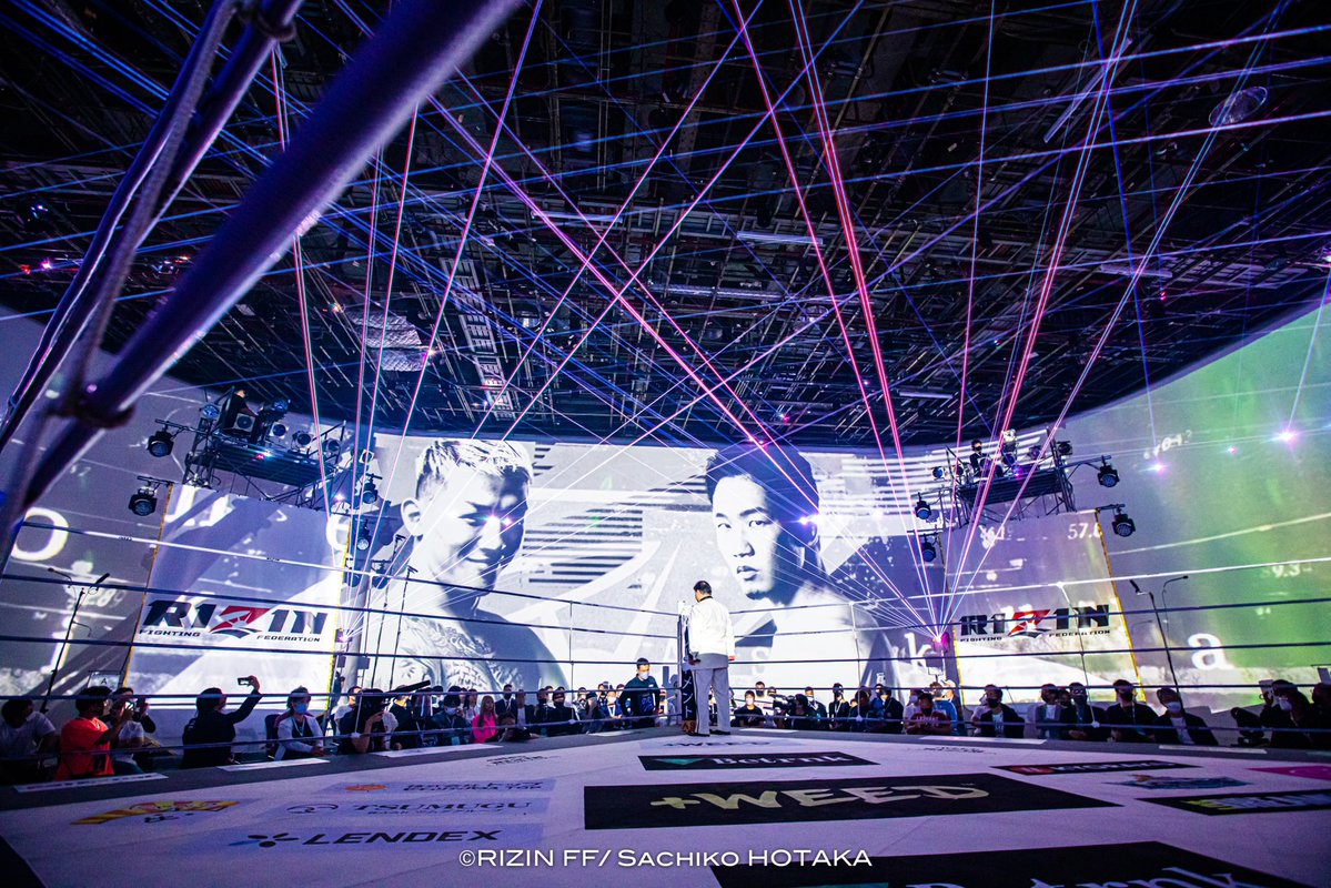 1回目のLANDMARKの
ちょっとあやしい
アンダーグラウンドな感じ
良かったね。
LANDMARK12は
どんな感じになるかな。