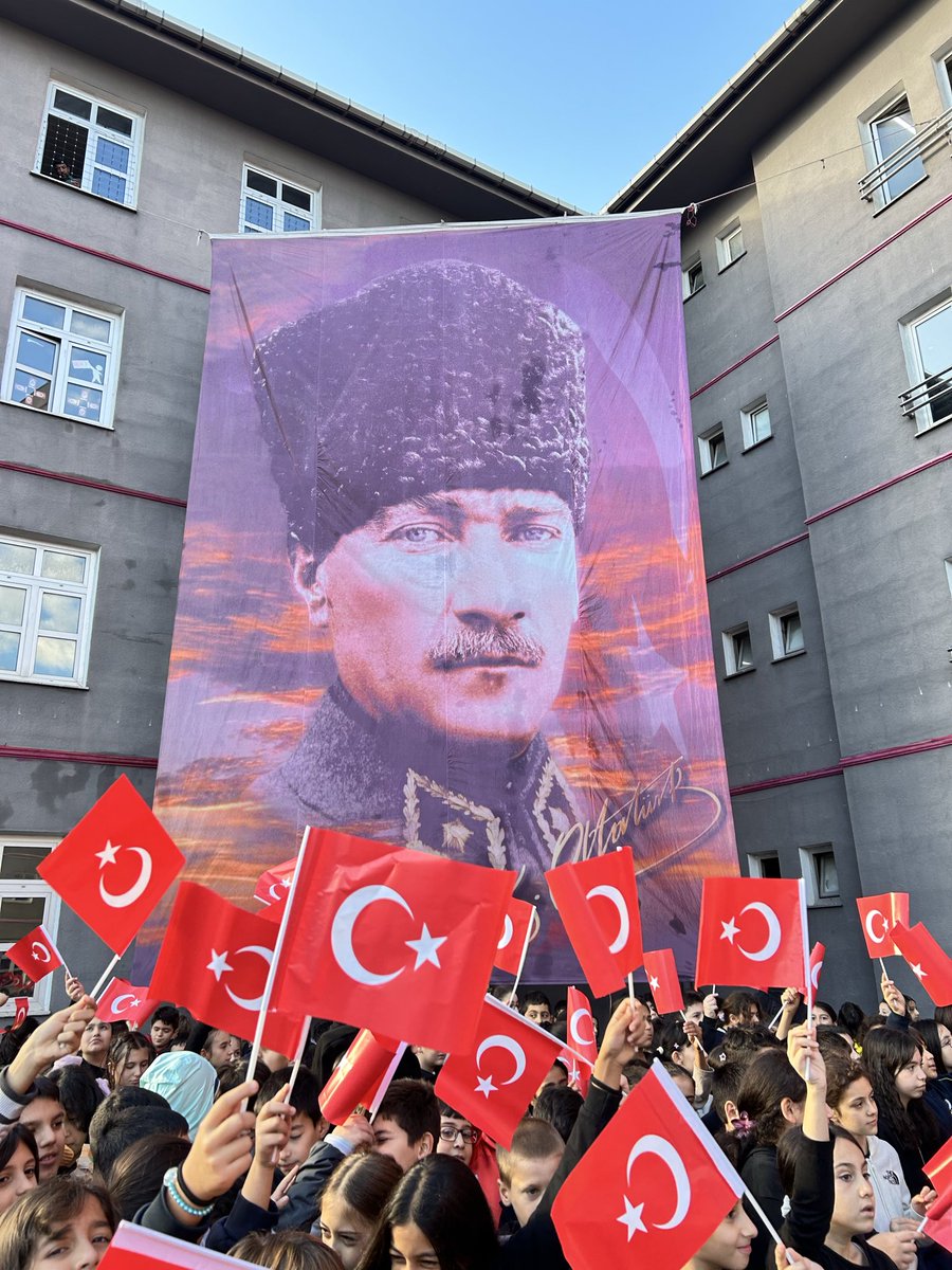 _Gulsedaa's tweet photo. Yaşasın CUMHURİYET ! ♥️ https://t.co/HO8ZwuXrR1