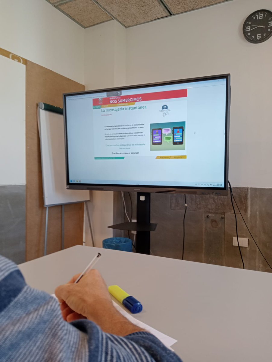 🧑‍💻 L’equip del programa Incorpora d'<a href="/EsGarrover/">FundacióGarrover</a> <a href="/FundlaCaixa/">Fundación ”la Caixa”</a> ja prepara l’inici del segon bloc de formacions en competències digitals de #Fundaula!

Les sessions es realitzaran a octubre i novembre.

Seguim formant i creant oportunitats laborals i vitals.

#IncorporaFundLaCaixa