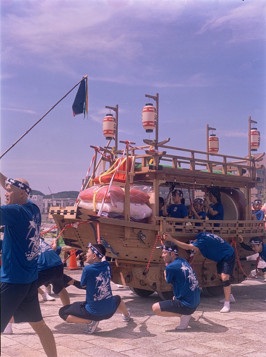 FilmBearPhoto's tweet photo. Mamiya6に、期限切れPRO400Hを入れて現像した子たち。
Luminar Neoでまぁまぁ補正入れたけど、見れない写真じゃない。
CN-16をC-41での処理になったけど、まぁまぁイケた方かも。
#Mamiya6 #Pro400H https://t.co/gDnCkSF3n3