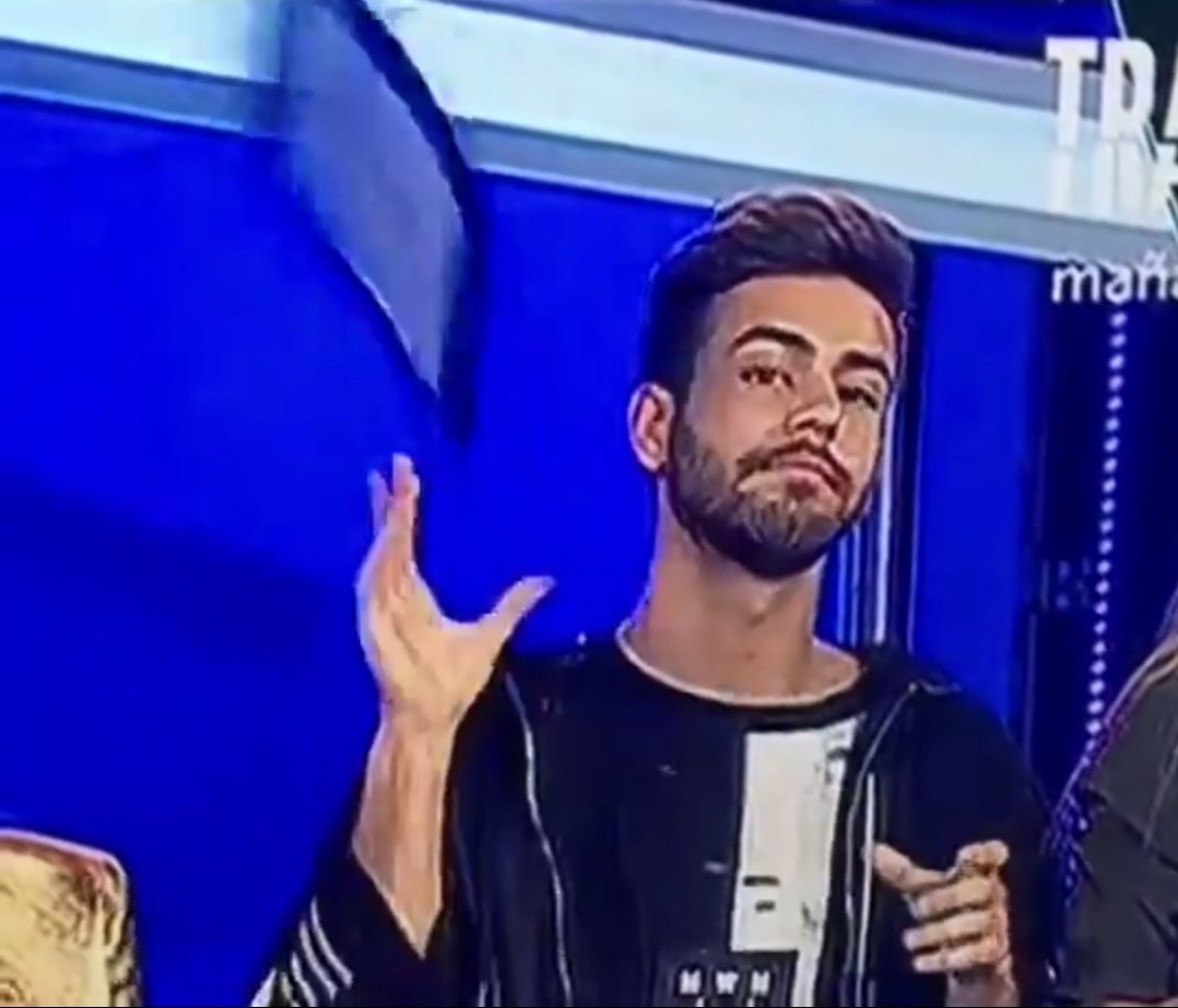 luacanet's tweet photo. estuvo a nada de ser esto #otgala6 https://t.co/clqvfjb0U1
