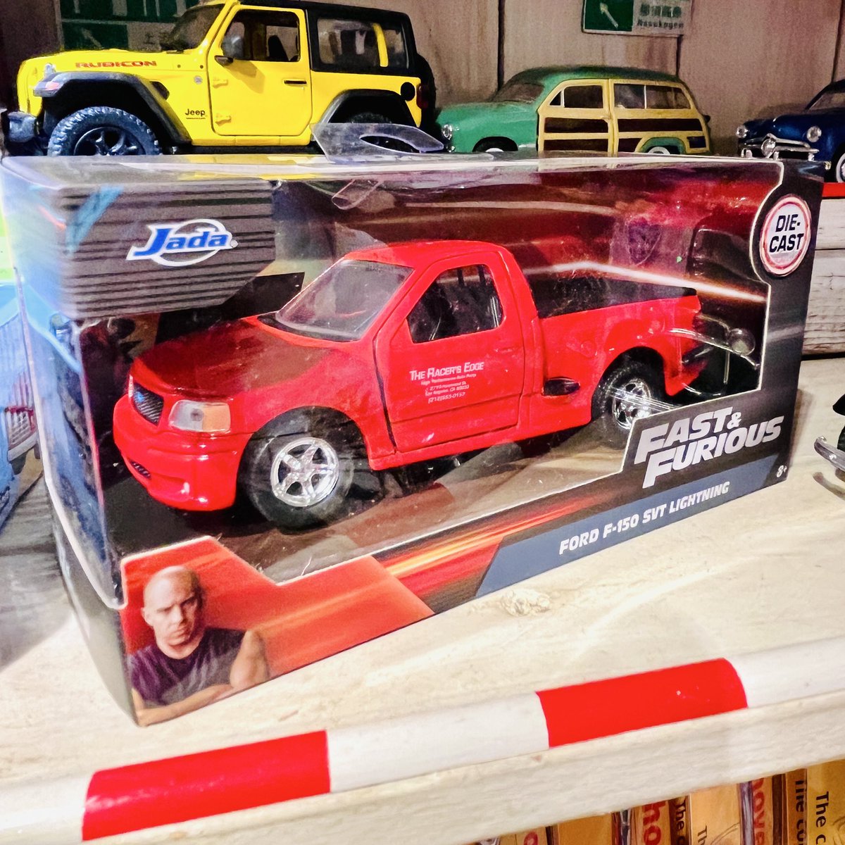 ワイルドスピード　トラック　fast and furious 新着】※新発売ではない フォードの赤いトラックが🚗 カッコよく宝石を