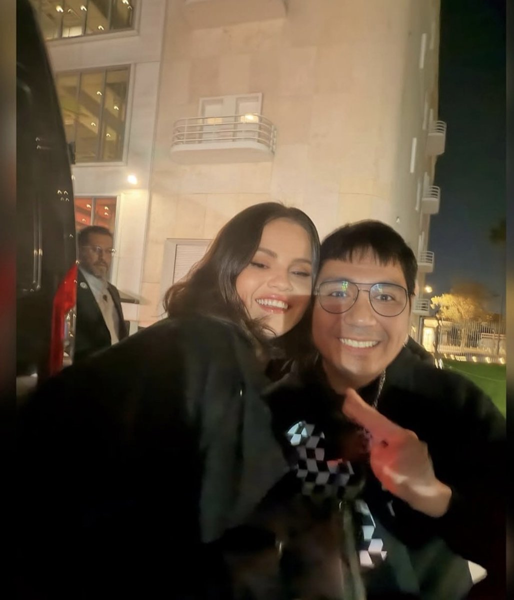 Itsthatlawyer_'s tweet image. Selena Gomez serving baby face at a private screening of Only Murders In The Building.