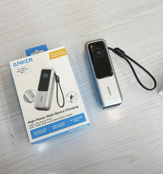 Techstore_tz's tweet image. Anker Power Bank

⚡️165 Watts
✅ Laptop, SAMSUNG, iPad, MacBook, iPhone 15, 16 &amp;amp; 17 Series 
✅ Flight Approved 
🔋3 - 5 days (daily charging) 

TZS 350,000

WhatsApp: 0687952601