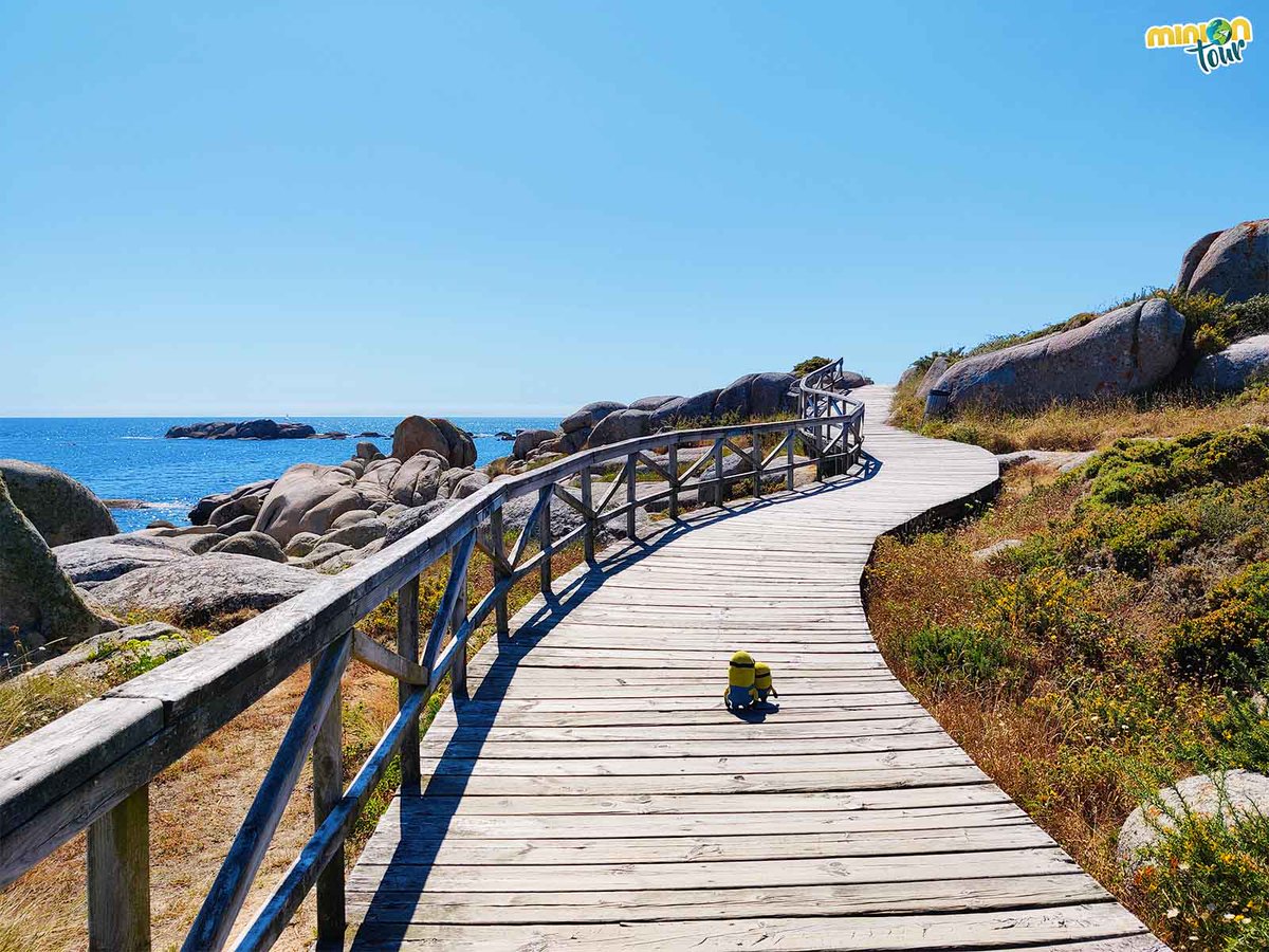 MiniOnTourES's tweet photo. En #OGrove hay un sendero por pasarelas de madera muy 🔝. Calas 🌊, una batería militar 🪖, aguas de color turquesa y formas raras 🗿. ¡Esto es #PedrasNegras!
👉 https://t.co/GQHH86reo3
@Turismo_Grove @galiciatb @turisriasbaixas @loves_galicia @MadridTB #RíasBaixas https://t.co/ftn5nmINPm