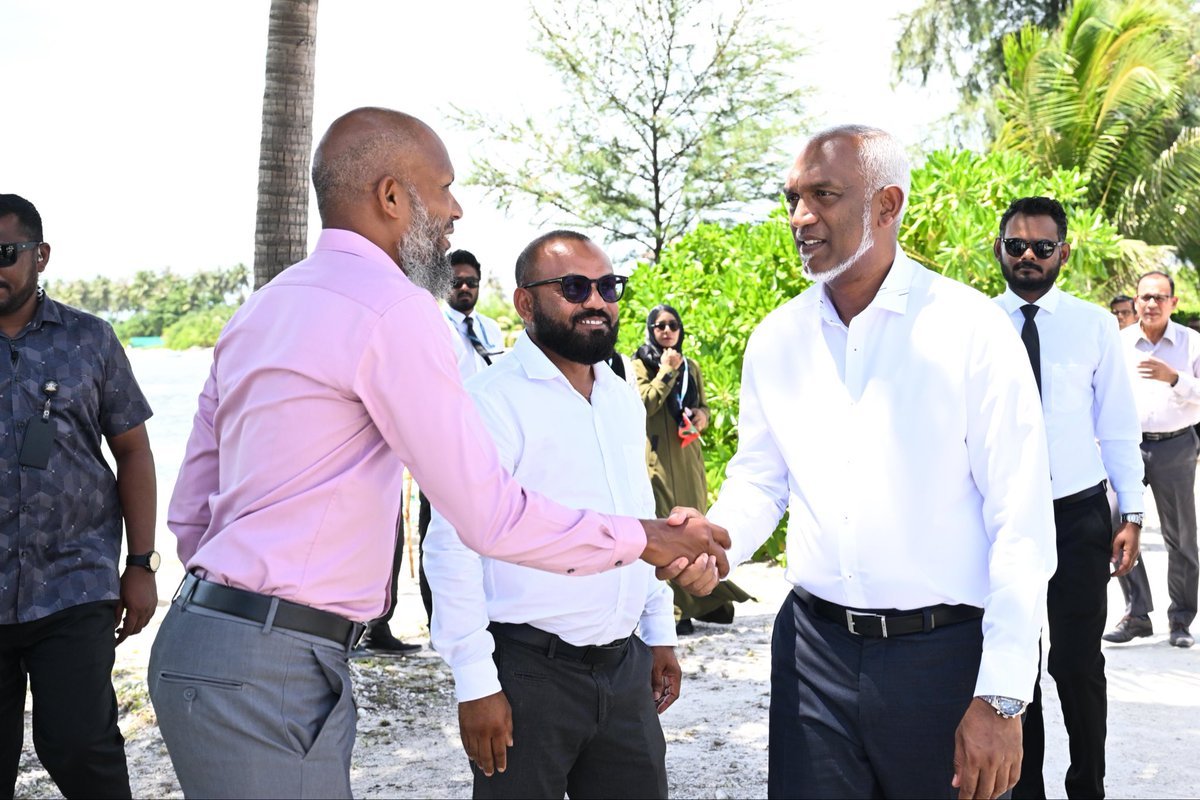 presidencymv's tweet photo. President Dr @MMuizzu attends the groundbreaking ceremony for the K. Dhiffushi Waste Management Centre. The initiative will establish an efficient waste management system, enhancing environmental health and quality of life on the island. 

#RayyithunGaathah #KaafuAtollVisit https://t.co/gt9Y0I7PhZ
