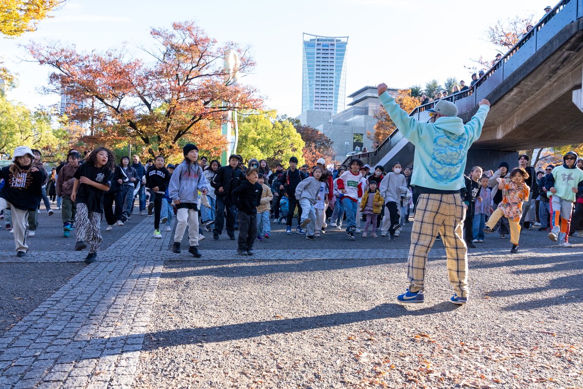 SSDW_official's tweet photo. SSDW2025＜CHILL OUT SPACE＞
初心者から経験者まで、あらゆる世代がダンス・音楽・カルチャーを楽しむエリア。ダンスに身近に触れてみてください✨
アンバサダーUNOのドローイングによるフォトスポットや、YASSによるHIPHOPワークショップにも注目です👀
https://t.co/2DJUQkKMAq https://t.co/rdP1eVQqZL
