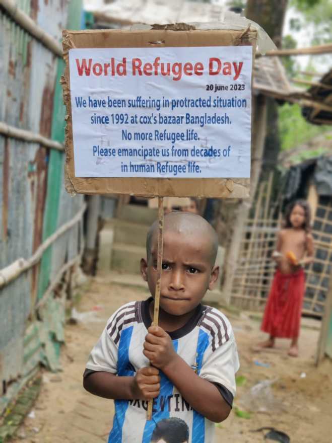 RRANforRohingya's tweet image. The world has watched generations of Rohingya grow up without citizenship, education, or hope. Is this justice? Or selective humanity?

The UN Refugee Convention was made to protect — not to forget. The Rohingya have waited long enough for durable solutions.
#RohingyaSolutions