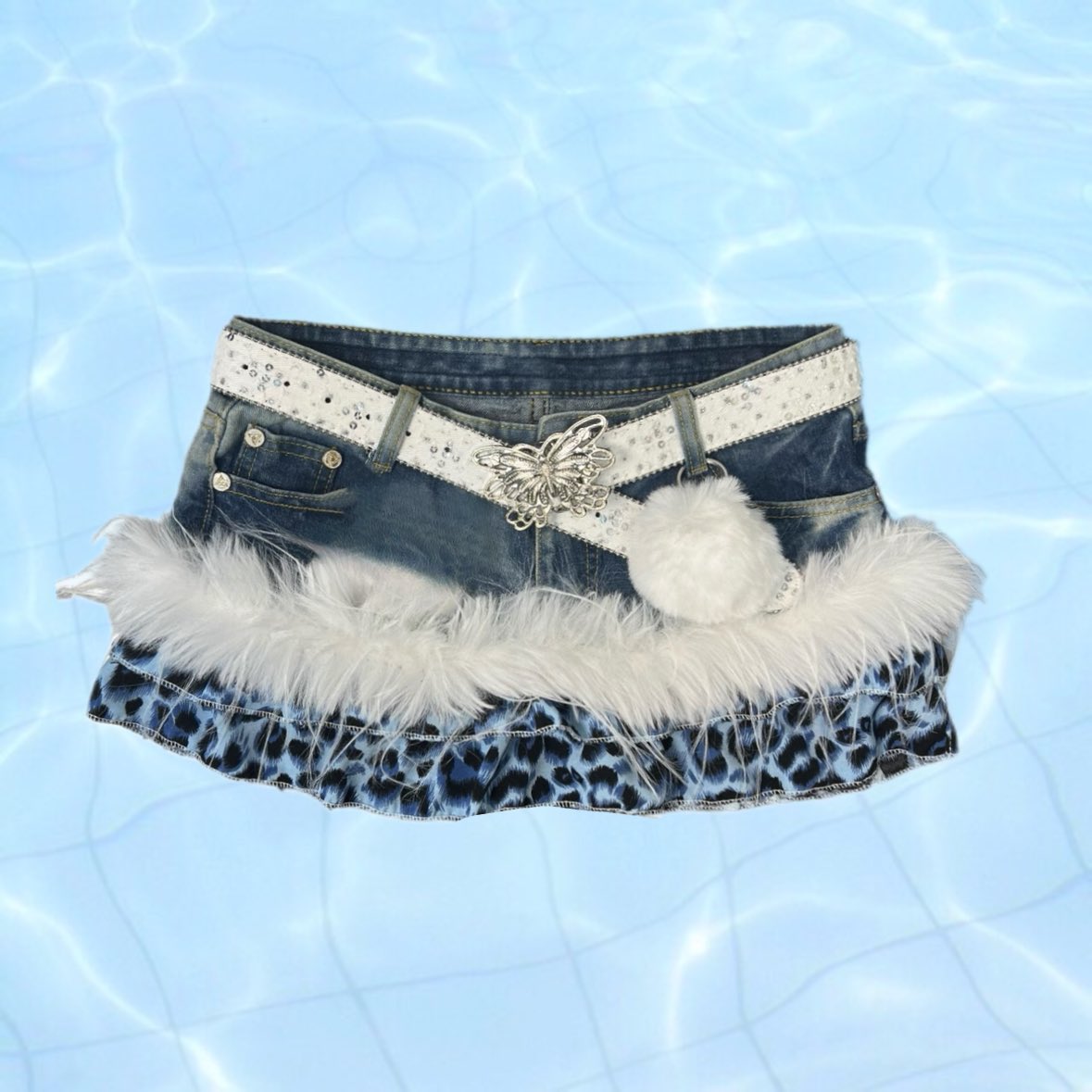 anonenone_jp's tweet image. 【プレゼント企画】

平成リバイバルのリメイクスカートあげます。
刺さる人いるかな？

条件：いいね
できれば：フォロー＆拡散＆コメント
〆切：10/31 23:59