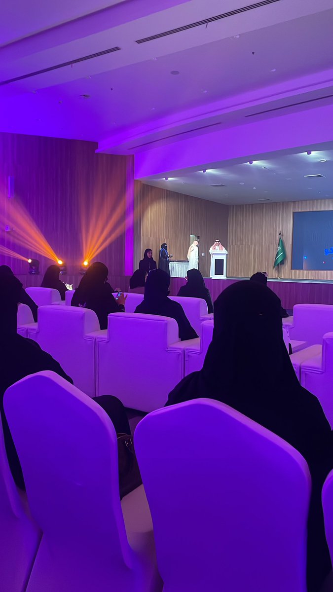RenadAbdulqader's tweet image. في حـدث فـريد من نوعه 
أتممنا بحمدلله في ملتقى الأمن السيبراني #hackwave25 👩🏻‍💻✨
مع بري هاك @Pre_Hack1  
ومنصة صناع مزيج @SunaaMzeej_SA 
قيـادة الظهور الإعلامي والتغطيه الإعلامية 📸🎙️

للحـدث الأضخم في المجال التقني في الغربية والمقام بجامعة جدة @UOfjeddah 🤩!