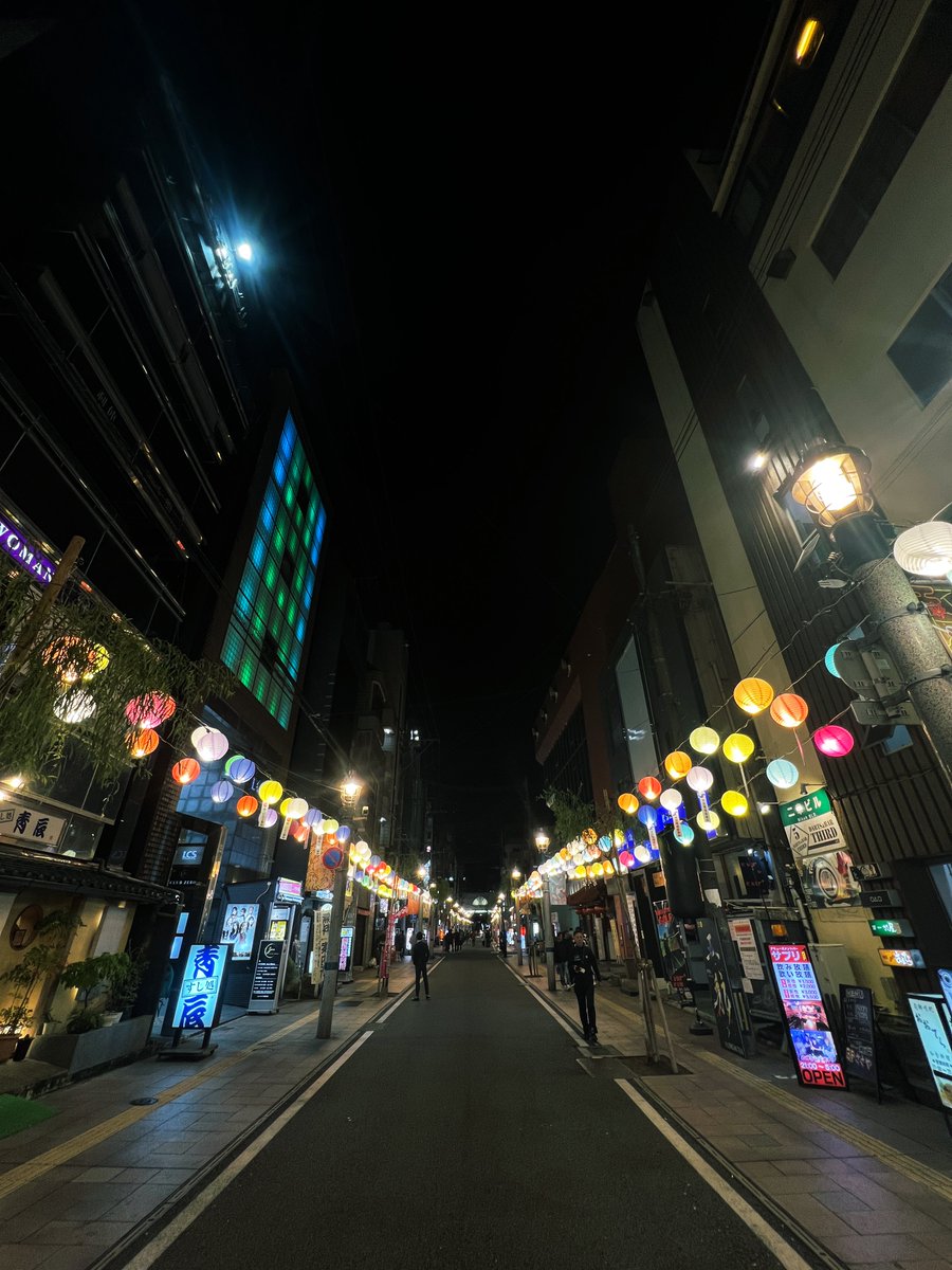 天神でクラシックが終わり、昨日リハーサルをして宮崎に移動して一泊🌴
今日は宮崎市立佐土原中学校にて公演でした！
今年も文化庁
「学校における文化芸術鑑賞・体験推進事業
舞台芸術等総合支援事業 
（学校巡回公演）」
のシーズンが #九響 でもスタート。
指揮は #平川範幸 さんです！