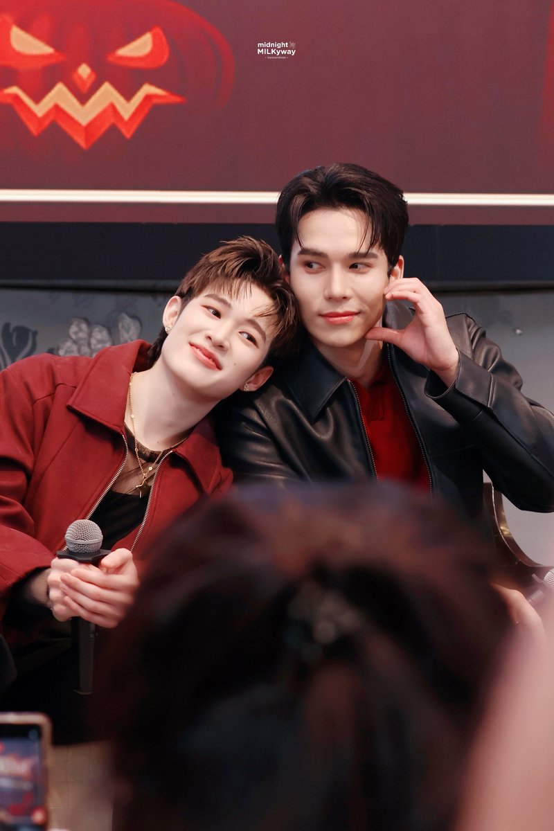 《📸26.10.68》

Safe zone 💕

#MaxNatBWSpecialHalloweenDay 
#MaxNat