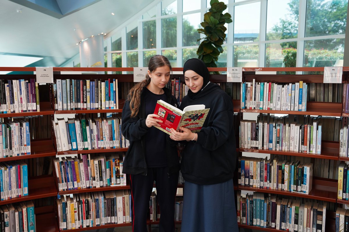 mbrlae's tweet image. The #MohammedBinRashidLibrary welcomed a delegation of 25 students from Al Ahliah Private School for Girls  as part of the educational visits program, which aims to introduce students to the library and its diverse services, major facilities, and cultural and recreational…