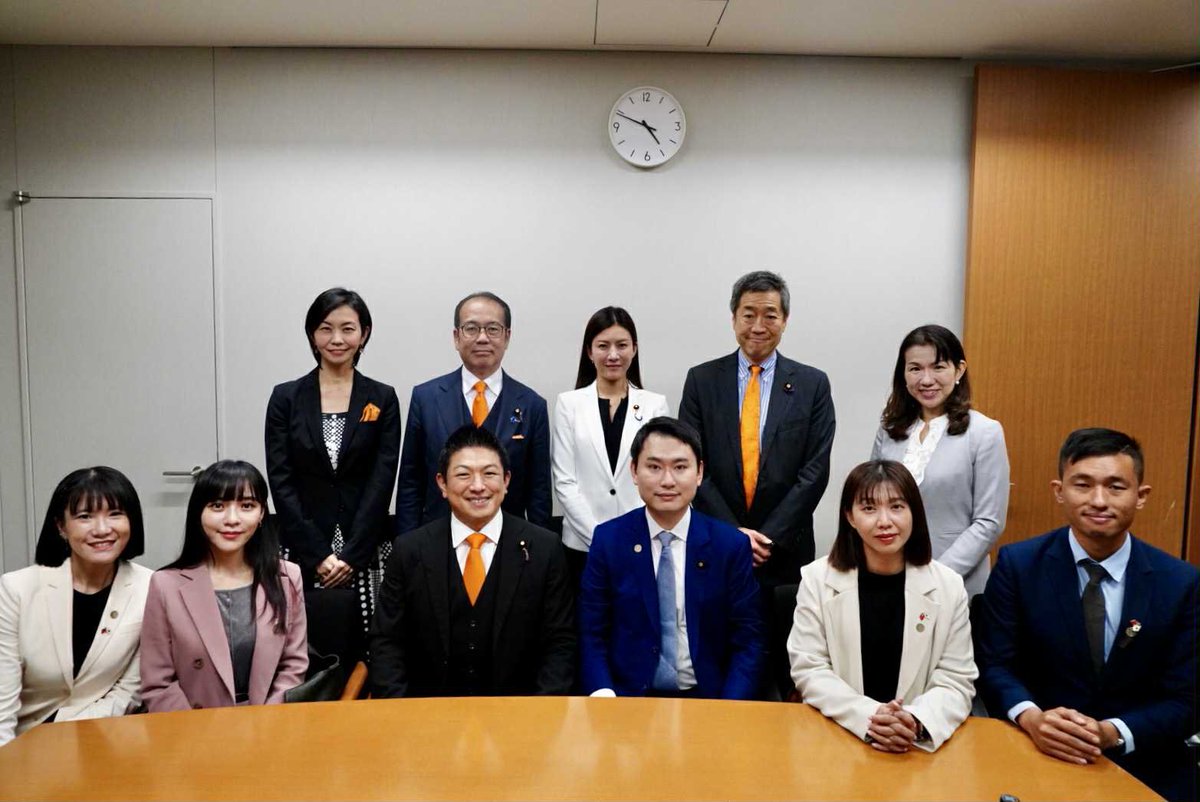 神谷奥学級参観記 台湾の民進党の青年局の皆さんが表敬訪問に来てくださいました。 国会