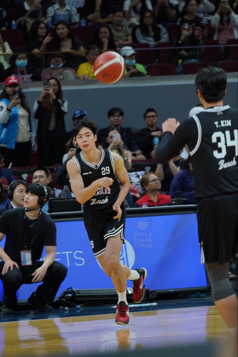 jjustapeachh's tweet image. 20251026 ⛹🏻‍♂️🐱

#쟈니 #Johnny #DunkItJohnnySuh