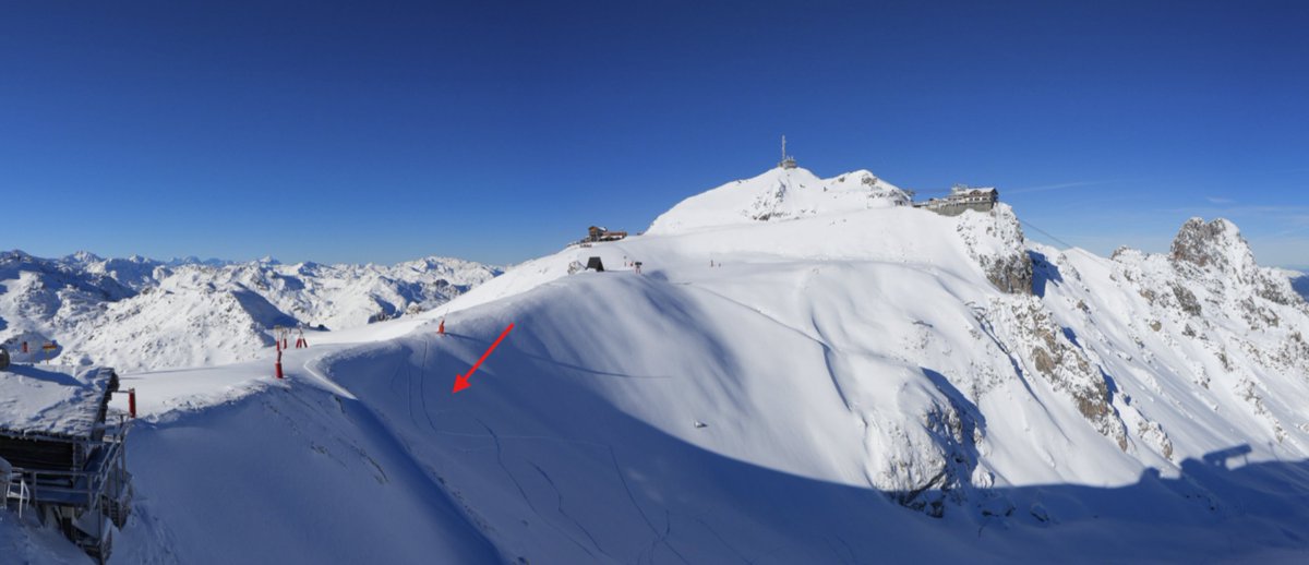 ☀️ The clouds have cleared, the sun is shining… and someone’s already scored first tracks on Saulire! 🎿❄️ #BluebirdDay #FreshTracks #courchevel