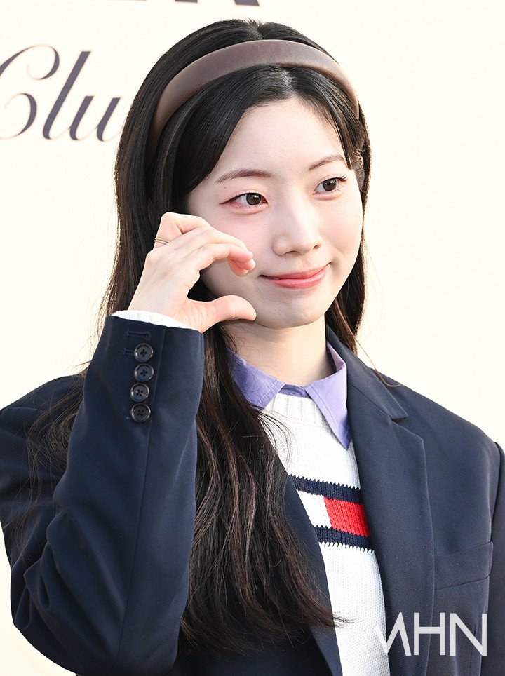 SubjectKpop's tweet photo. Dahyun attended "Tommy Hilfiger The Hilfiger Racing Club" event today

#TWICE #트와이스 @JYPETWICE https://t.co/aKpgvoZYke