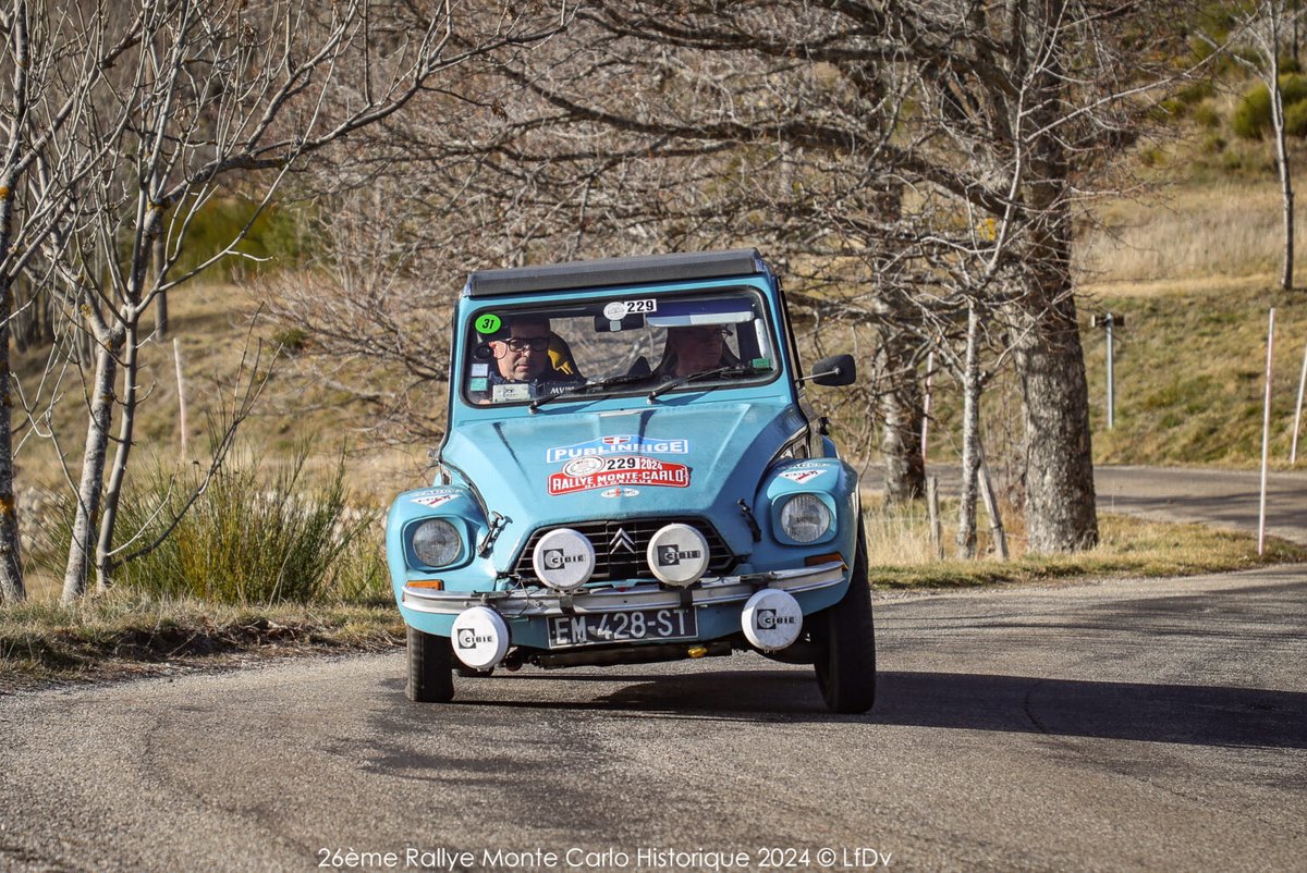 Une Citroën Dyane sur le Rallye Monte-Carlo Historique retropassionautomobiles.fr/2025/01/une-ci… via @Rétro Passion Automobiles