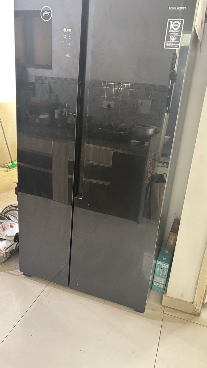 chiranjibi69241's tweet image. 🚨 DISGUSTING! @GodrejAppliances, you've truly hit rock bottom! 20 DAYS of IGNORED complaints and STILL NO SOLUTION for my fridge! CUSTOMER SERVICE = ZERO EFFORT! #GodrejShame #ServiceNightmare #DumpsterFire