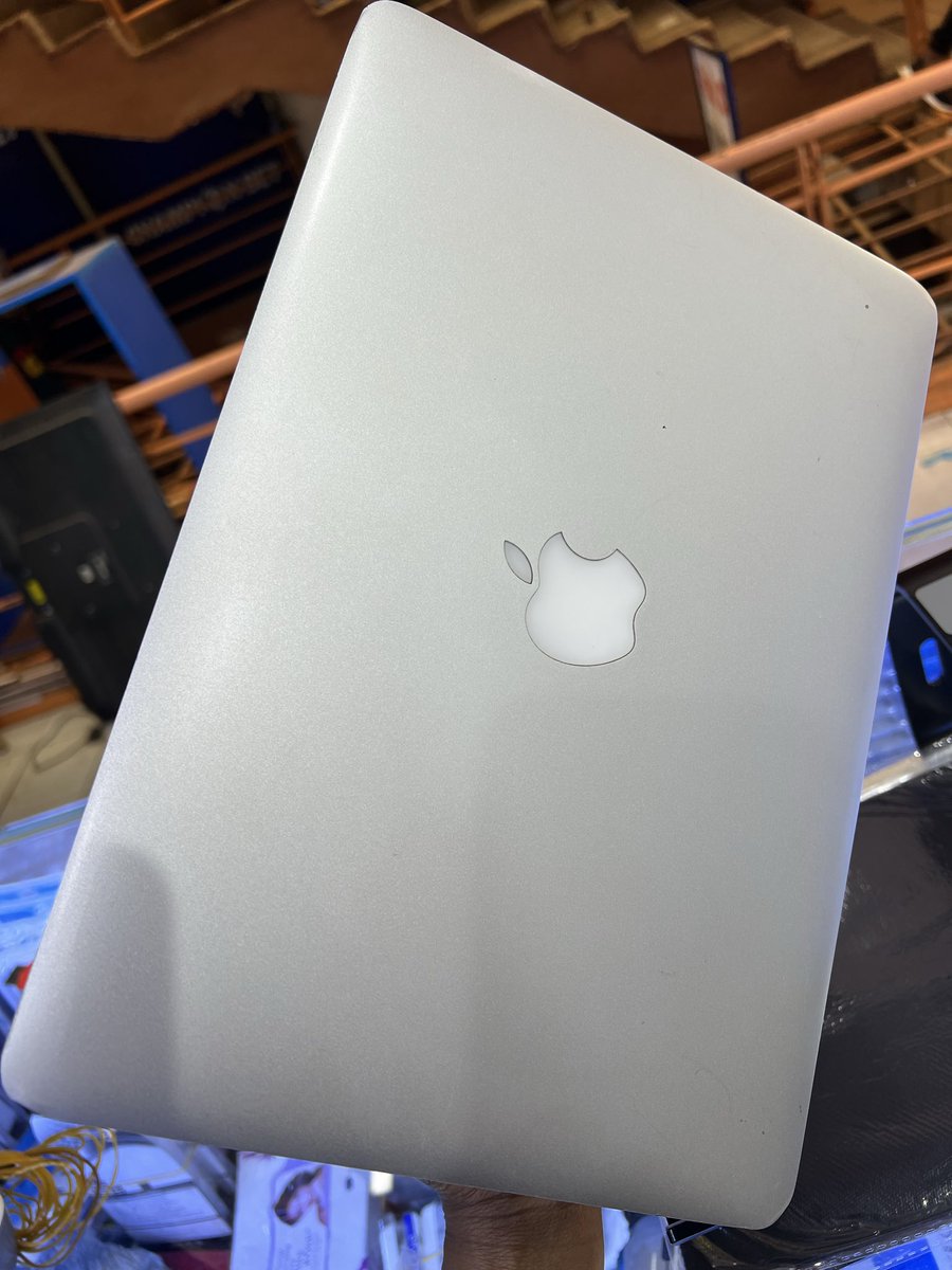 DeeSandy20's tweet image. On sale ❗️❗️❗️❗️🔥🔥🔥🔥🔥
MacBook Pro 2013 
i5 8gb ram 256 SSD 
At only 700k
My dm is wide open