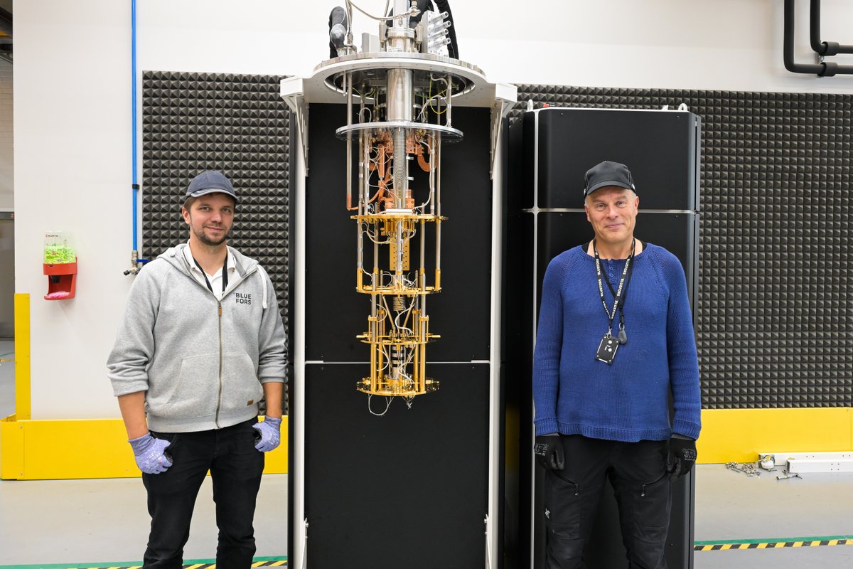 BlueFors_Ltd's tweet image. 🎉 First of its kind! The new side-loading LD System is ready to power quantum innovation with its increased wiring capabilities.

And while this specific system is side-loading on the inside, it&apos;s Ultra-Compact on the outside.

#cryogenics #quantumtechnology #CoolForProgress